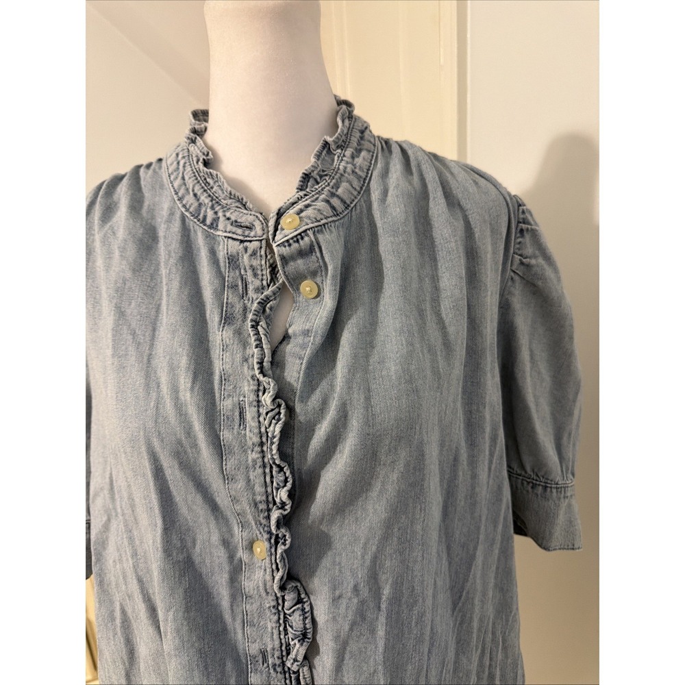 EUC  Gap Puff Sleeve Denim Shirt Ruffle Trim Sz XL Cotton FADED BLUE Button - Picture 3 of 10